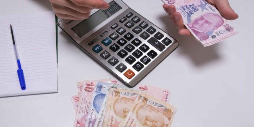 Asgari ücretin yarısı eridi yarısı kaldı