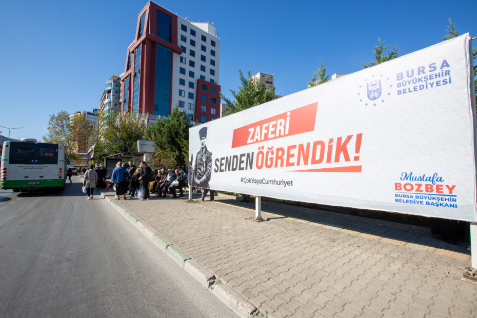 Bursa’yı, Cumhuriyet coşkusu sardı