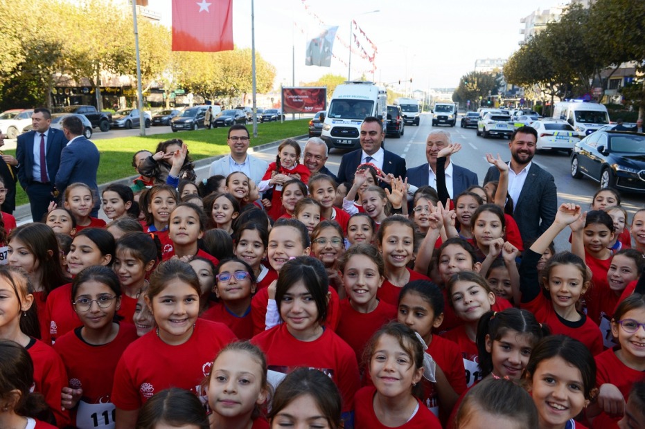 “Cumhuriyet Koşusu” ile bayram coşkusu başladı