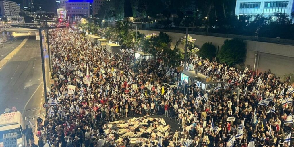 İsrailli esirlerin aileleri, Netanyahu’yu protesto etti