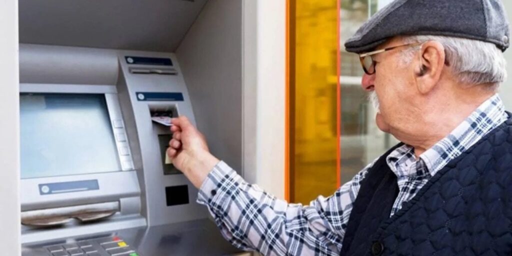 Emeklilere yapılacak zammı açıkladı