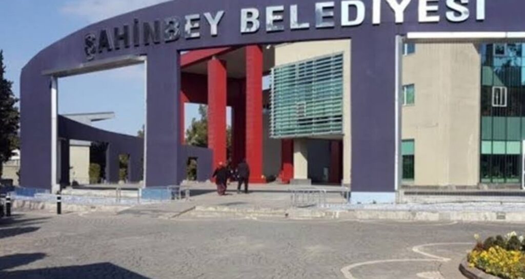 AK Parti’li belediyelerin ‘imar’ faciasına mahkeme ‘dur’ dedi