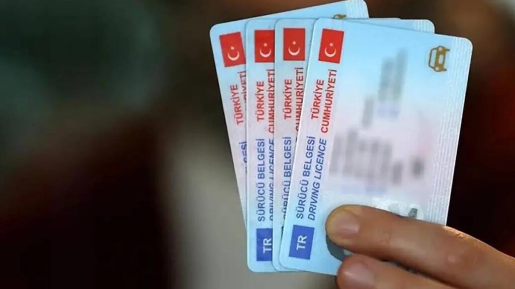 Ehliyette yaş sınırı değişti