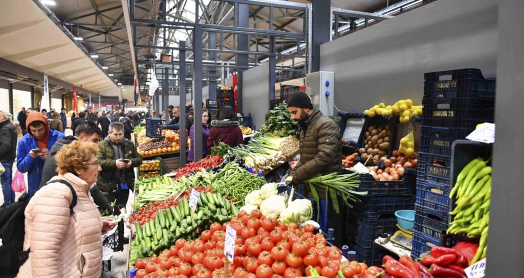 Şimşek şimdi de mal sevkiyatların peşine düştü