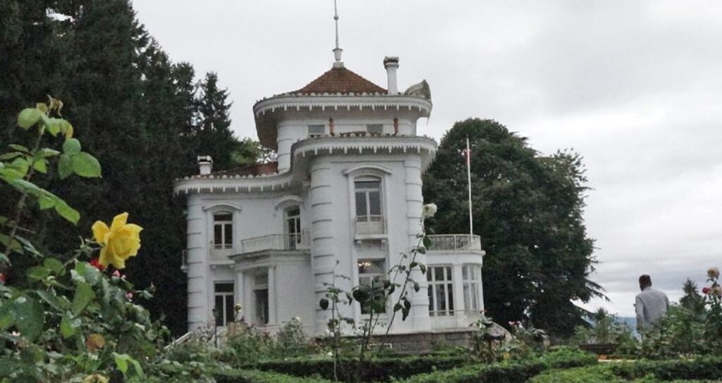 Atatürk Köşkü ziyaretçi akınına uğradı