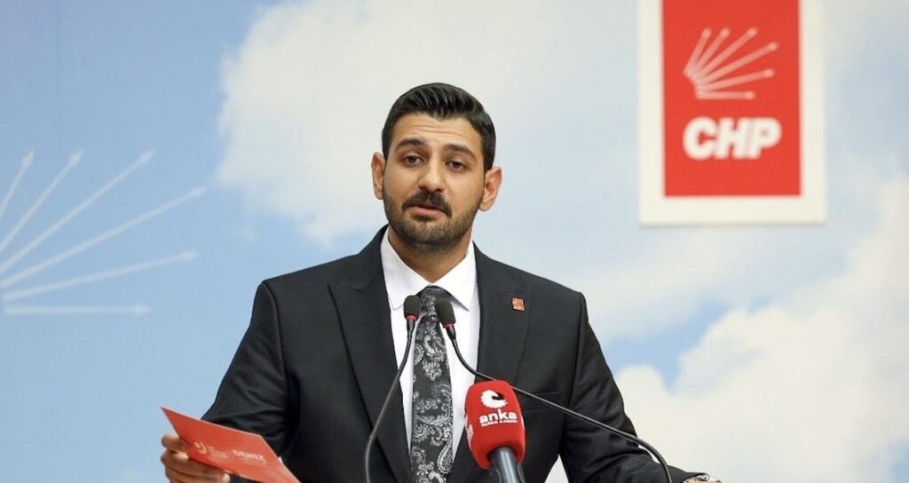 Bu uygulama Cem Aydın nezdinde toplumsal muhalefete yapılmış bir saldırı