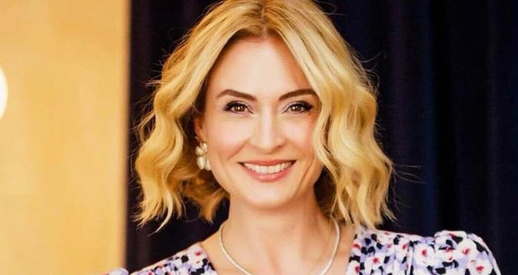 Ceyda Düvenci’den değişim