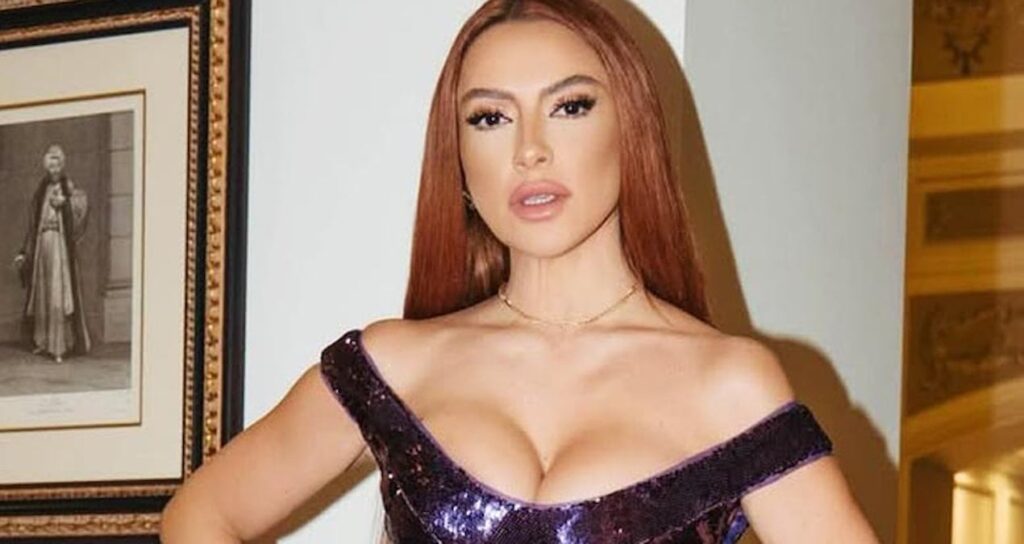 Hadise aşkını o şarkıyla ilan etti