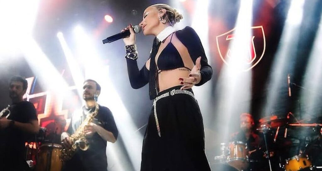 İrem Derici Adana’da apar topar hastaneye kaldırıldı