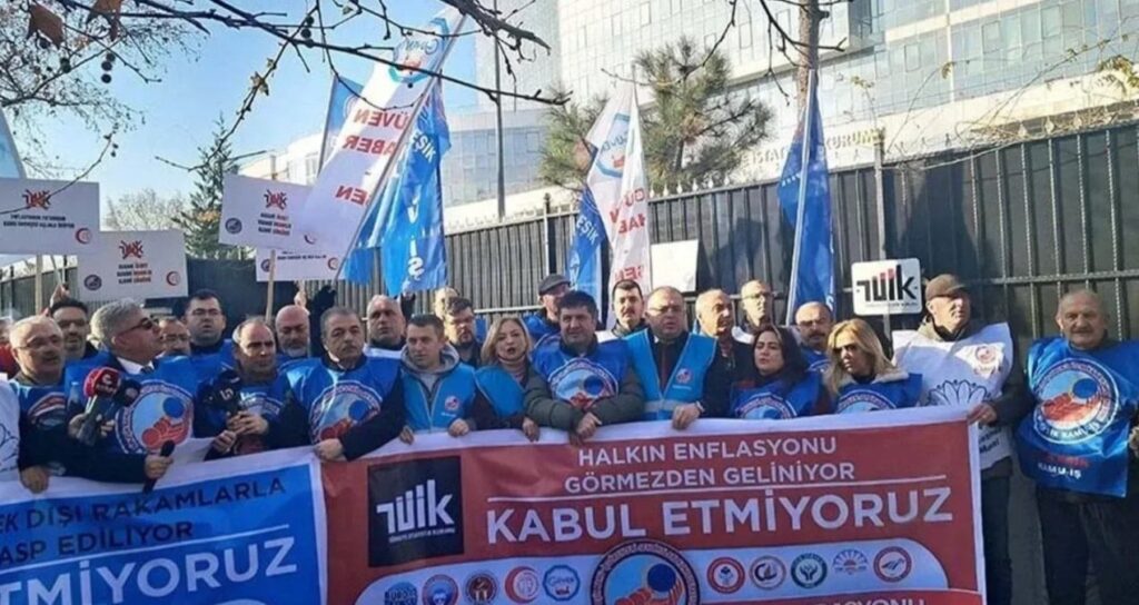 Memurlar bugün iş bıraktı