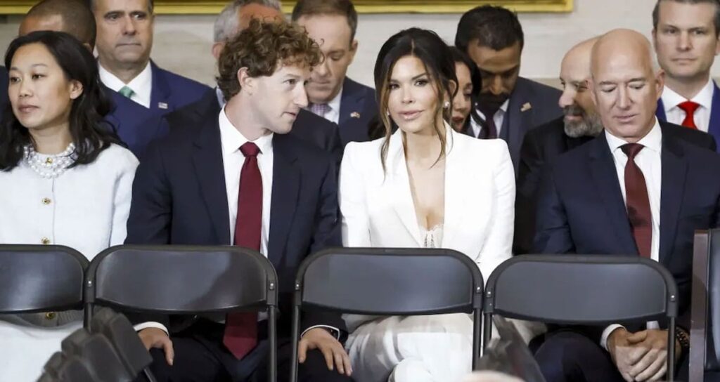 Zuckerberg’in gözü yanlış yerlere kaydı!