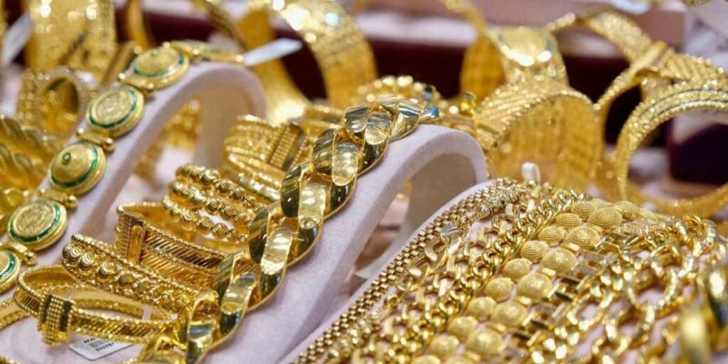 Altın yeni güne rekorla başladı