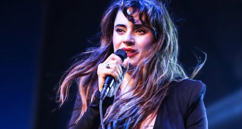 Ceylan Ertem sitem etti