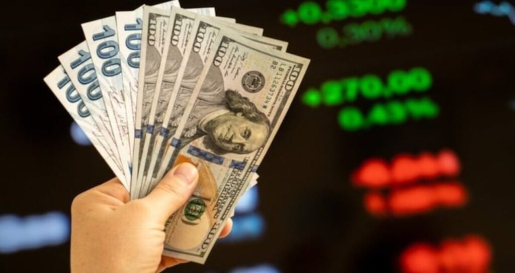 Dolar rekor kırdı piyasalar nasıl etkilendi?