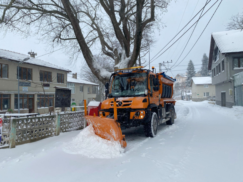 Karla kapanan yollara anında müdahale