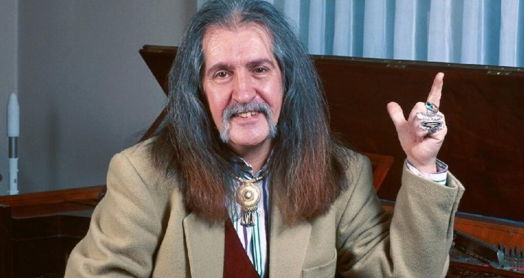 Modern zamanların ozanı: Barış Manço