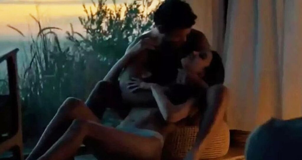 Sevişme sahneleri gündem oldu