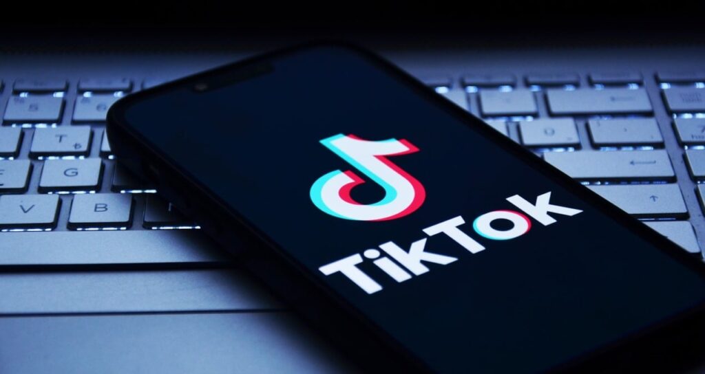TikTok Türkiye’de temizlik yaptı: Milyonlarca video izlenmeden silindi!
