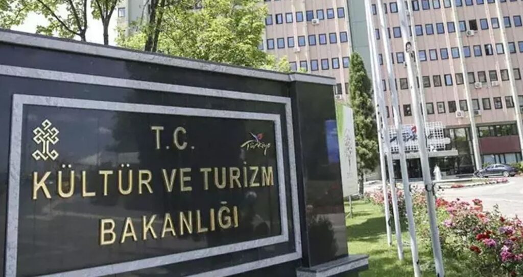 Turizm Bakanlığı: 1,5 yılda oteller için 7 resmi yazı