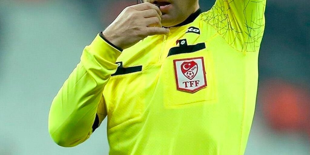 Ünlü hakemden flaş karar: Bıraktı