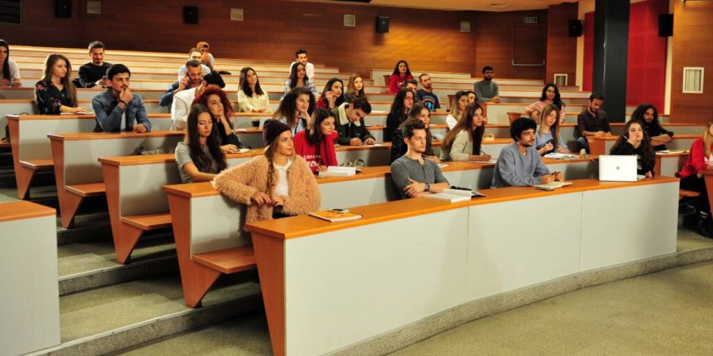 YÖK açıkladı: Kadınlar erkekleri geçti