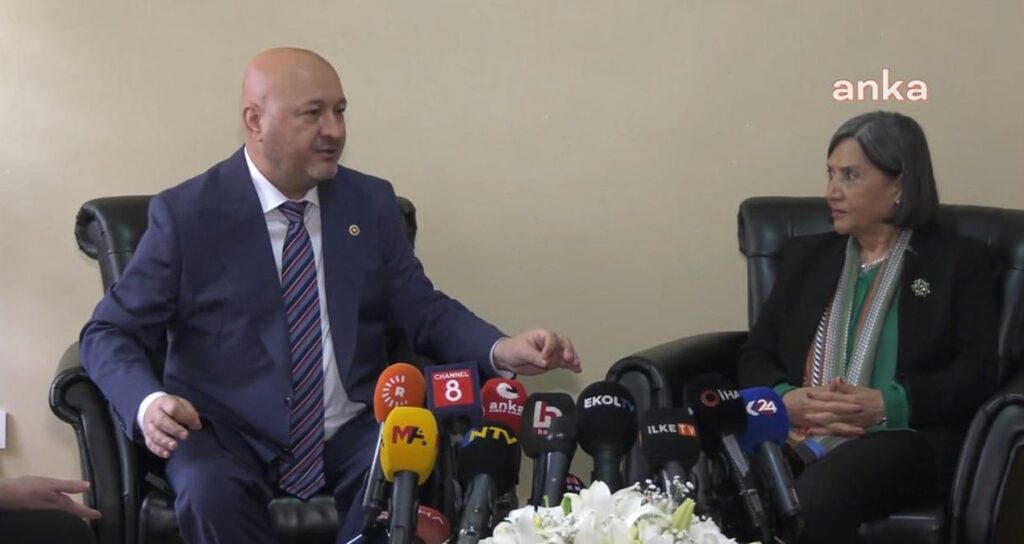 AKP ve DEM arasında 10 yıl sonra ilk bayramlaşma