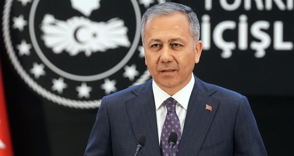 Bakan Yerlikaya açıkladı: Protestolarda bin 133 gözaltı!