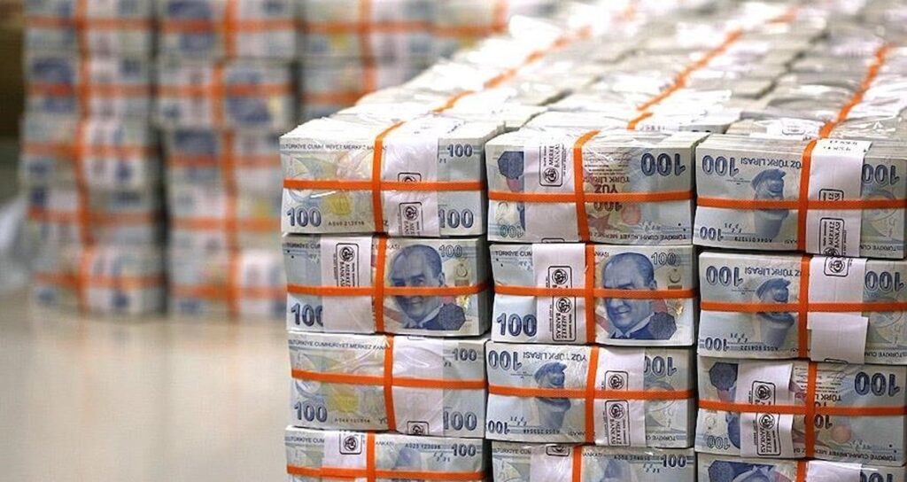 Bütçenin iki yakası bir araya gelmiyor