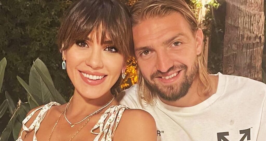 Caner ile cilt doktorunda tanıştık