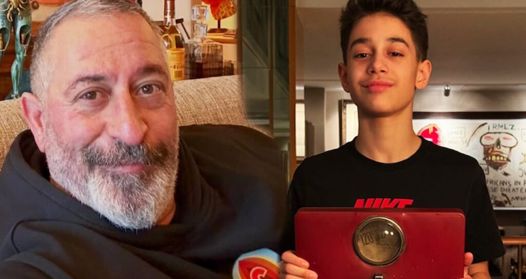 Cem Yılmaz, ilk parasını kazandığı o tartıyı oğluna devretti