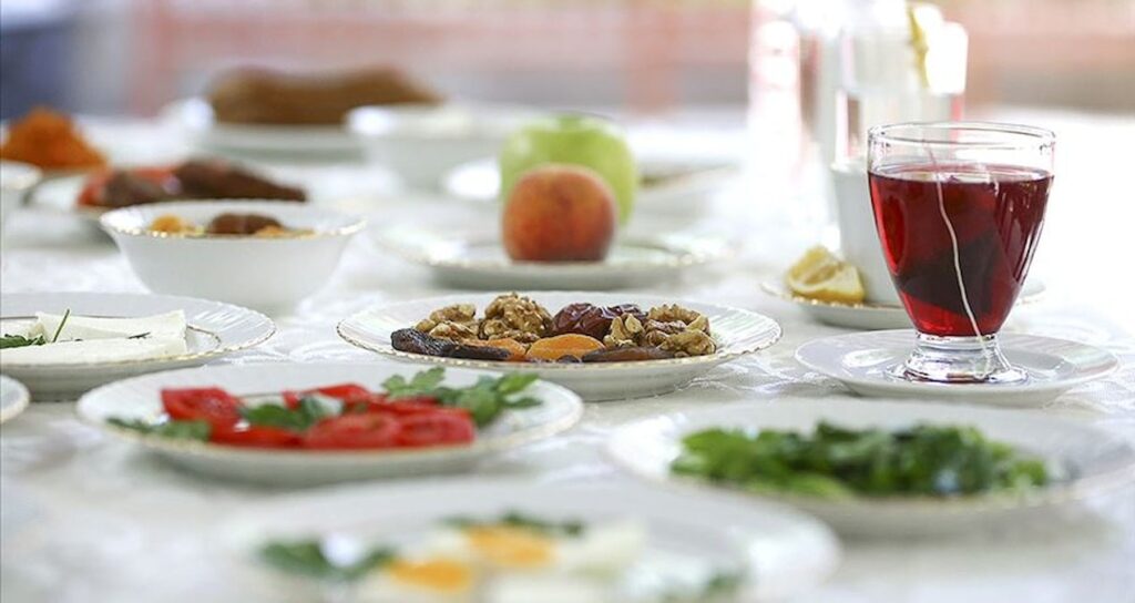 Doktorlardan oruç tutan şeker ve tansiyon hastalarına uyarı