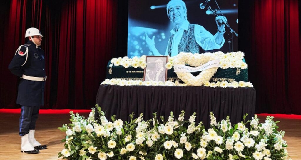 Efsane sanatçı Edip Akbayram’a veda…