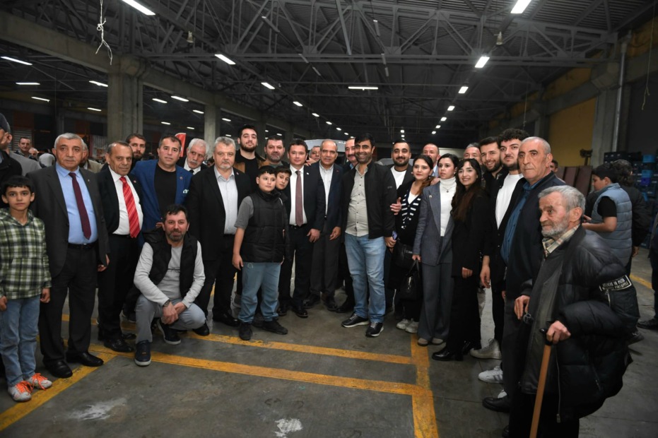 Erkan Aydın bin kişiyle aynı anda iftar açtı