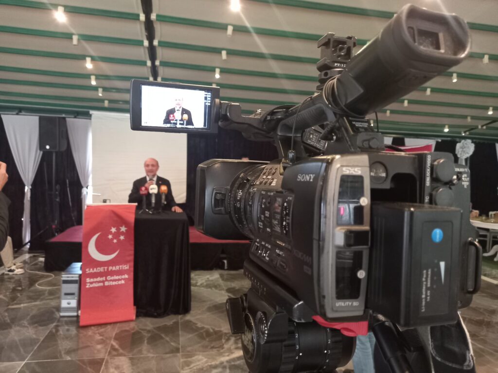 Bu iki yüzlülüğün mutlaka bitmesi lazım