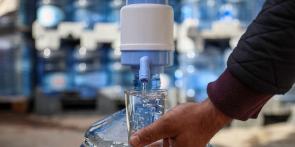 Bir bardak su, 1 lira 30 kuruşa doluyor