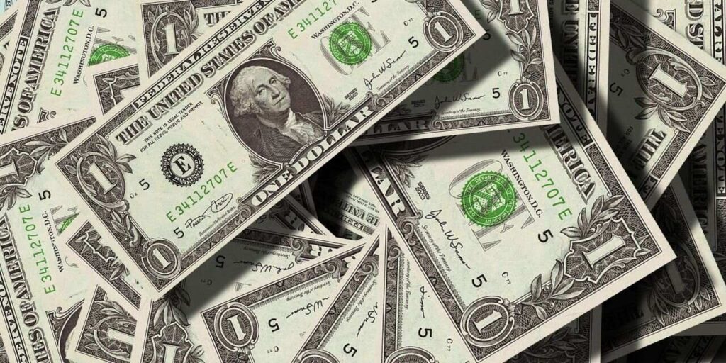 Cari açık 4,4 milyar dolar!