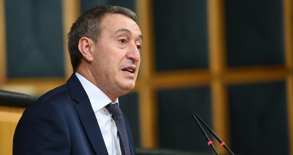 DEM Parti, PKK’nın silah bırakması ve Öcalan için yasal düzenleme istiyor