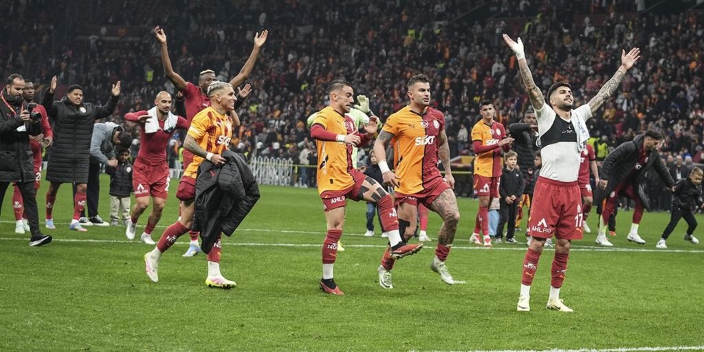 Galatasaray 6 maçta başarırsa şampiyon olacak
