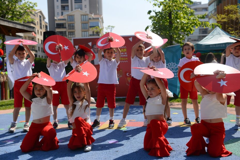 Nilüfer’in kreşlerinde 23 Nisan coşkusu