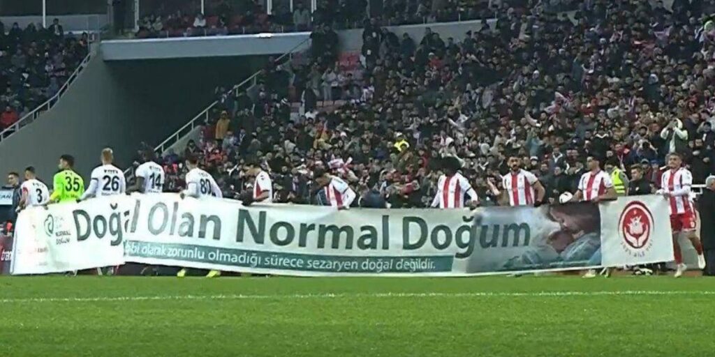Sağlık Bakanlığı’ndan “normal doğum” pankartı açıklaması