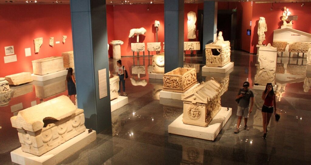 Tarihi miras tehlikede: Müze binası için kısmi koruma istendi