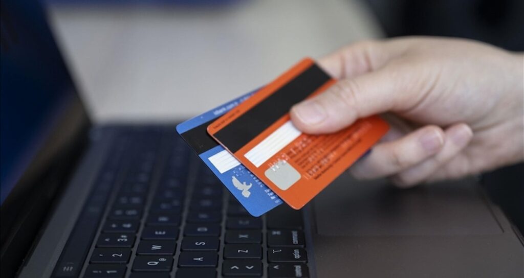 Ticari kredi kartlarındaki kısıtlamaların kaldırılması çağrısı