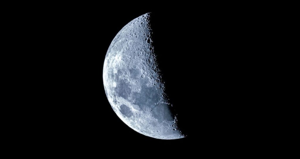 ‘Uzay sandığı’ açılıyor: Ay’ın sırları ortaya çıkacak