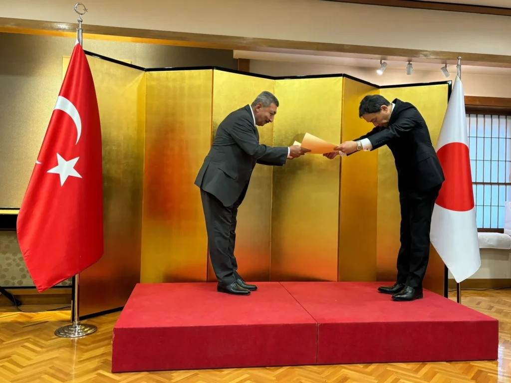 AFAD İl Müdürü Yalçın Mumcu’ya Japonya’dan Anlamlı Nişan: