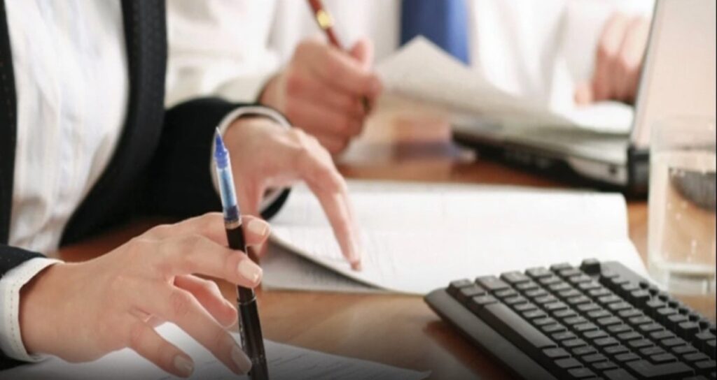 Bazı memurluklar için yaş sınırı geliyor!