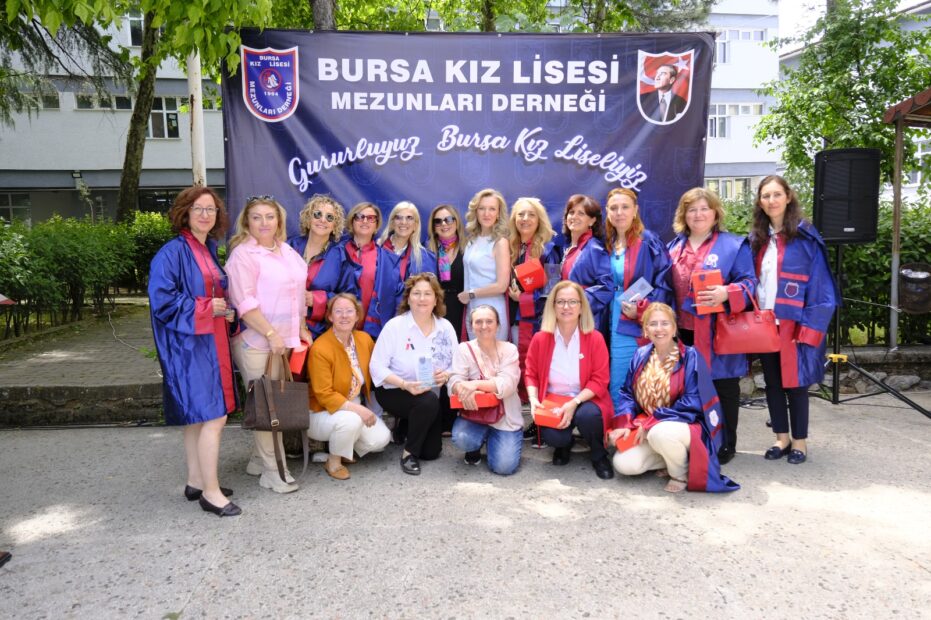 Bursa Kız Lisesi Mezunları Geleneksel Mantı Günü’nde Buluştu