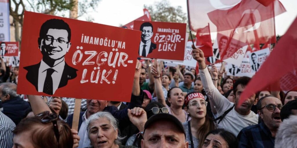 Çelik: Her akşam İmamoğlu’nun posterlerini taşıyacağız