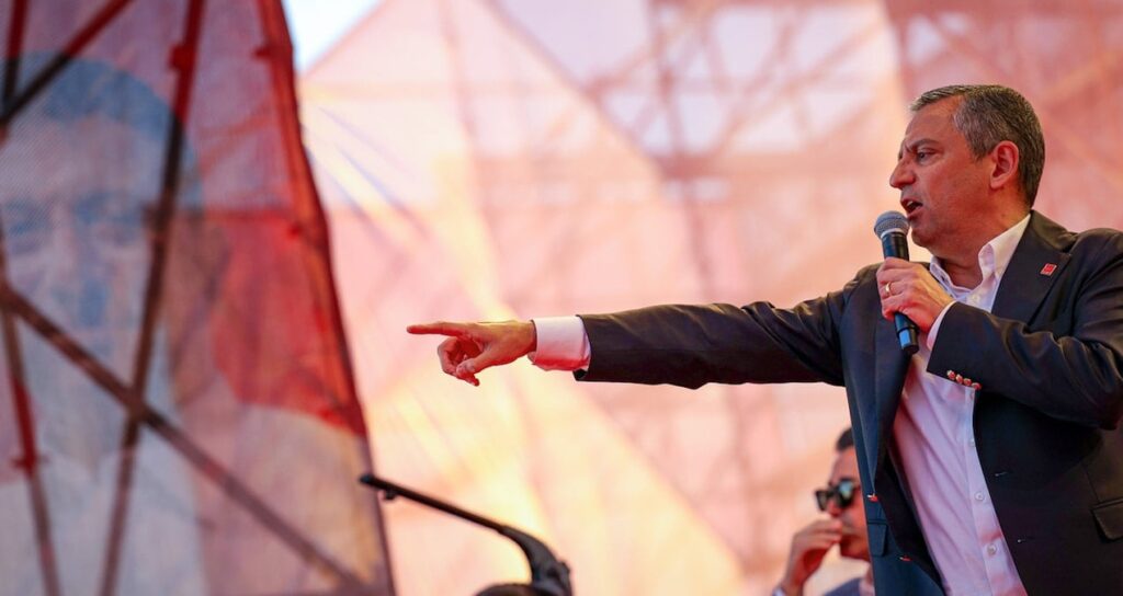 CHP’ye bu kez afiş engeli: Talep reddedildi!