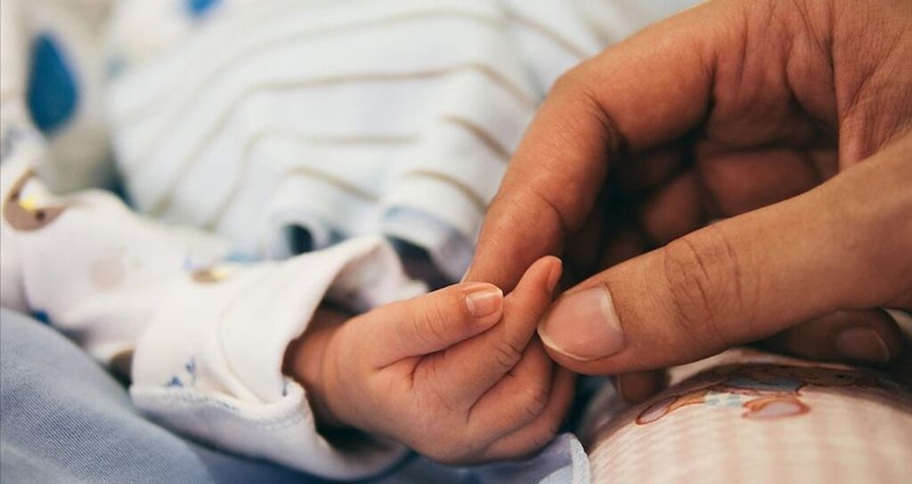 Doğum yapanın kredi borcu silinecek