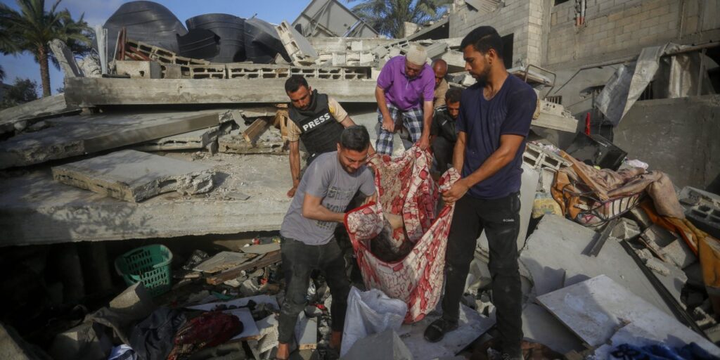 İsrail bu gece en az 140 Filistinliyi öldürdü